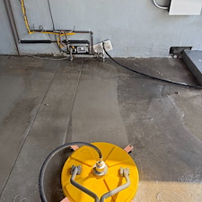 Professional-Driveway-Patio-Power-Washing-in-Long-Beach-CA 1