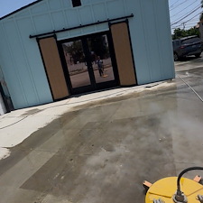 Top-Quality-Sidewalk-and-Patio-Pressure-Washing-Performed-in-Long-Beach-CA-for-New-Restaurant-Opening 2